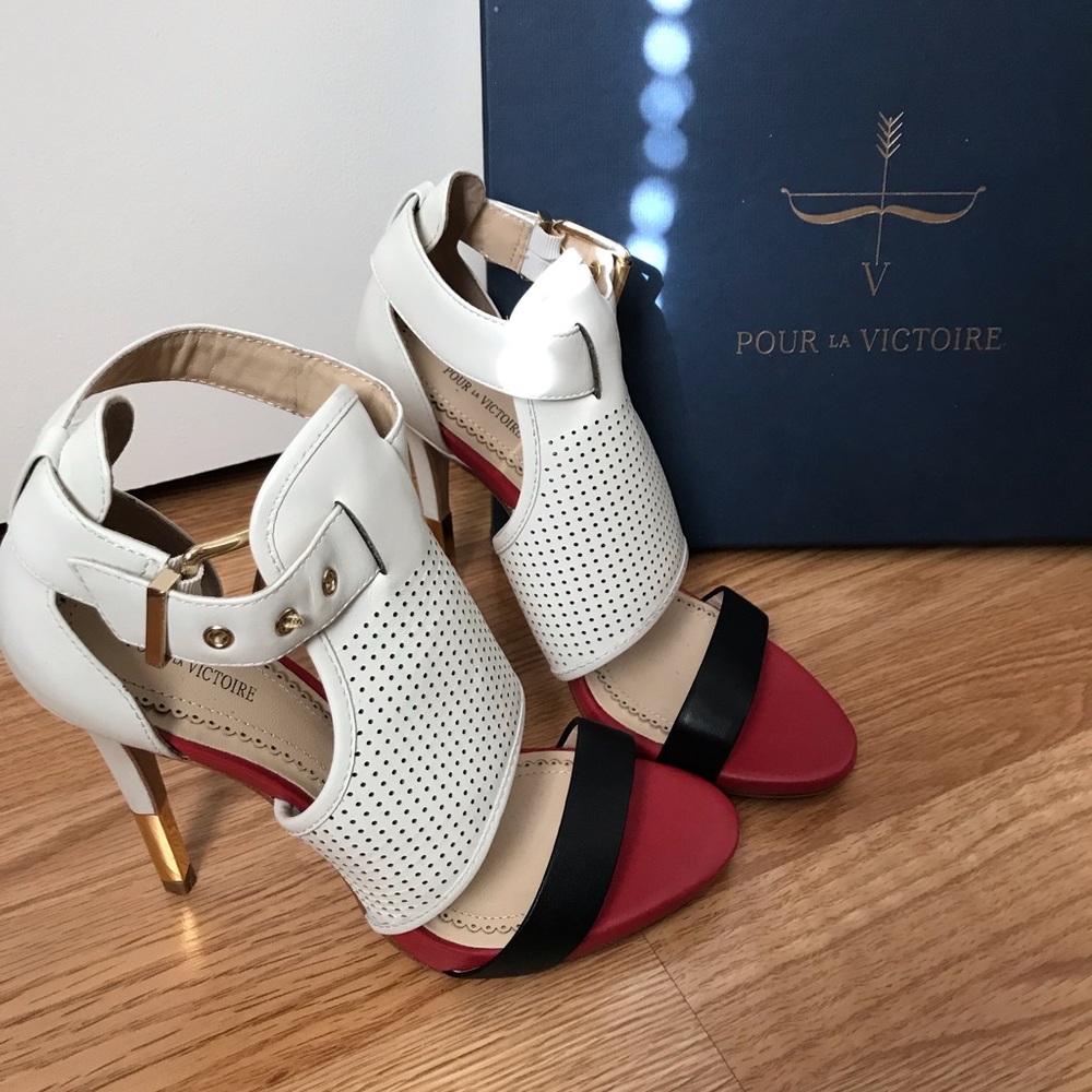 Pour La Victoire Heels